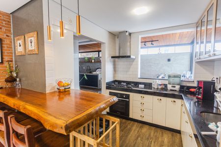 Apartamento à venda com 140m², 3 quartos e 2 vagasCozinha