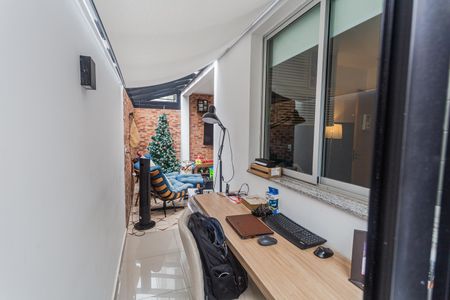 Apartamento à venda com 140m², 3 quartos e 2 vagasEscritório