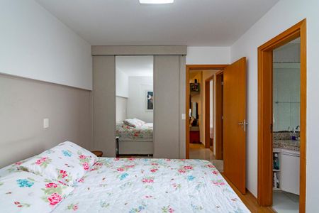 Apartamento à venda com 67m², 2 quartos e 2 vagasSuíte