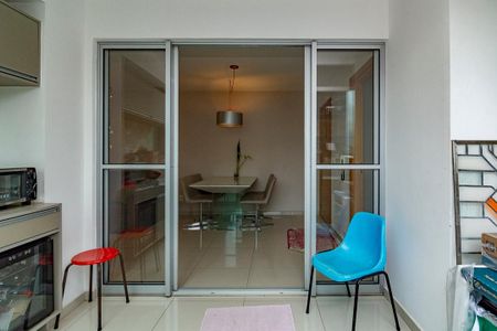 Apartamento à venda com 67m², 2 quartos e 2 vagasVaranda