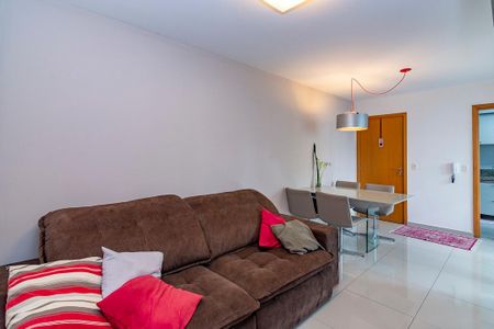 Apartamento à venda com 67m², 2 quartos e 2 vagasSala