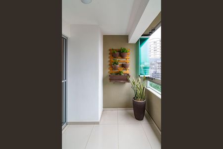 Apartamento à venda com 67m², 2 quartos e 2 vagasVaranda