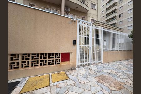 Apartamento para alugar com 70m², 2 quartos e 1 vagaFachada
