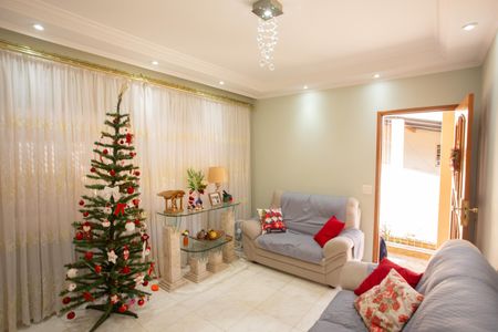 Casa à venda com 300m², 2 quartos e 3 vagasSALA