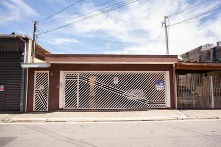 Casa à venda com 300m², 2 quartos e 3 vagasFACHADA