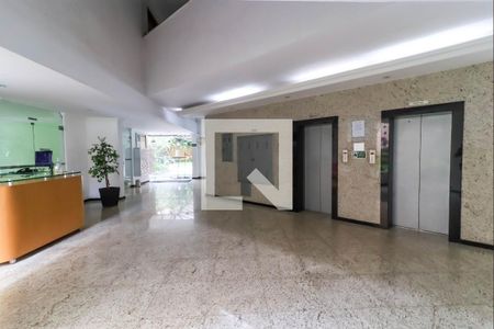 Apartamento à venda com 75m², 3 quartos e 2 vagasHall de entrada