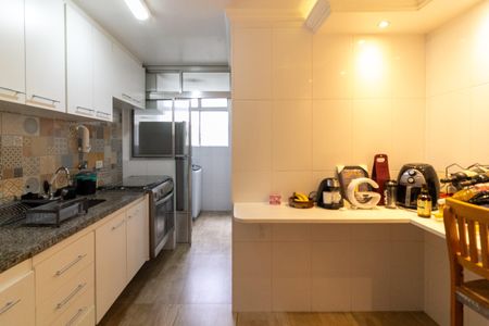 Apartamento à venda com 75m², 3 quartos e 2 vagasCozinha