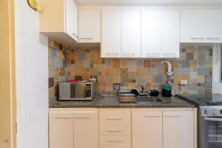 Apartamento à venda com 75m², 3 quartos e 2 vagasCozinha