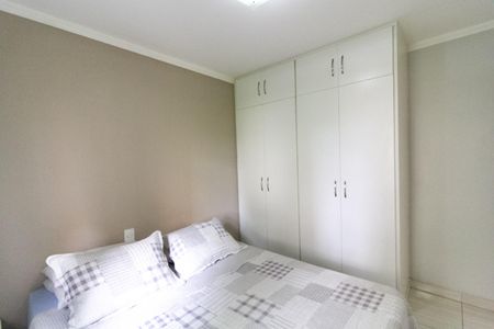 Apartamento à venda com 75m², 3 quartos e 2 vagasQuarto 3