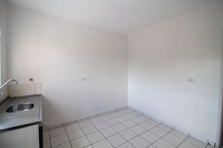 Cozinha de casa de condomínio para alugar com 2 quartos, 100m² em Jardim Gilda Maria, São Paulo