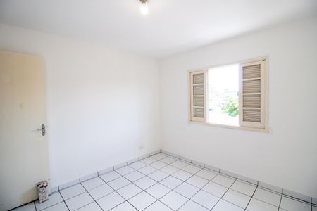 Quarto 1 de casa de condomínio para alugar com 2 quartos, 100m² em Jardim Gilda Maria, São Paulo