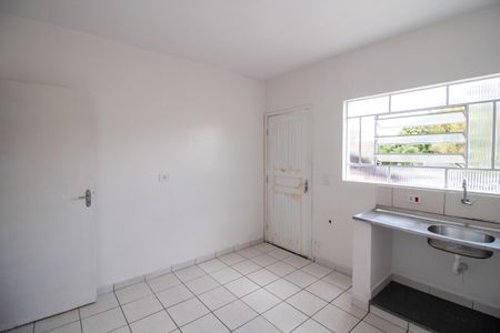 Cozinha de casa de condomínio para alugar com 2 quartos, 100m² em Jardim Gilda Maria, São Paulo