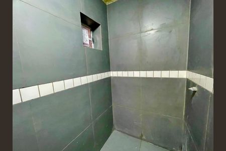 Banheiro de casa para alugar com 1 quarto, 40m² em Vila Sao Joao Batista, Guarulhos