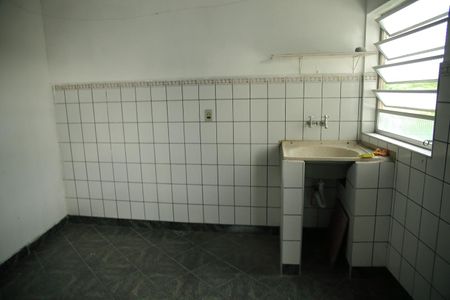 Casa à venda com 110m², 2 quartos e 1 vagaÁrea de Serviço