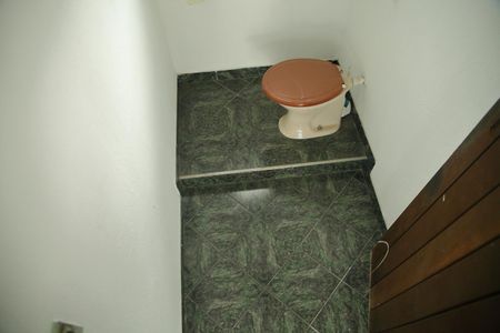 Casa à venda com 110m², 2 quartos e 1 vagaBanheiro de Serviço 