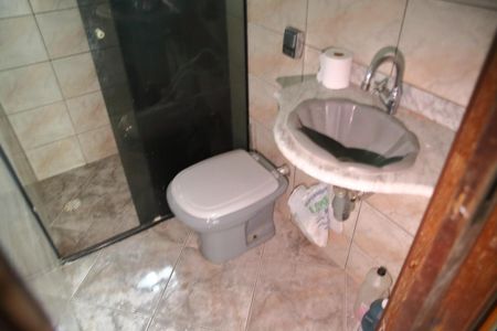 Casa à venda com 110m², 2 quartos e 1 vagaBanheiro 