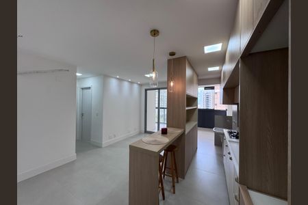 Sala de apartamento à venda com 2 quartos, 82m² em Recreio dos Bandeirantes, Rio de Janeiro
