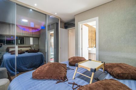 Apartamento à venda com 87m², 3 quartos e 2 vagas Apartamento à venda com 87m², 3 quartos e 2 vagasSuíte