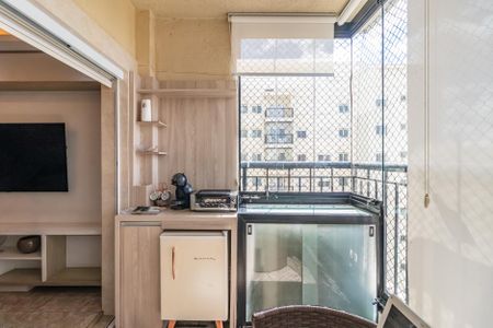 Sala de apartamento para alugar com 3 quartos, 86m² em Jardim Tupanci, Barueri