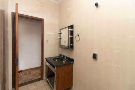 Banheiro de casa para alugar com 2 quartos, 140m² em Parque Vitoria, São Paulo