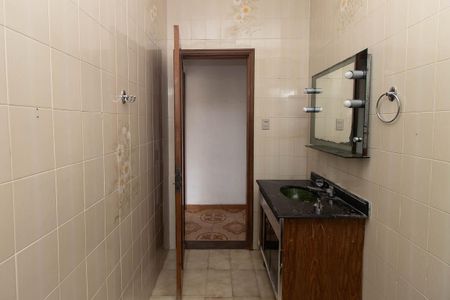 Banheiro de casa para alugar com 2 quartos, 140m² em Parque Vitoria, São Paulo