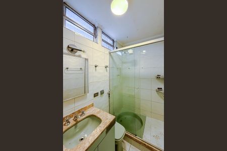 Casa à venda com 152m², 3 quartos e 3 vagasBanheiro