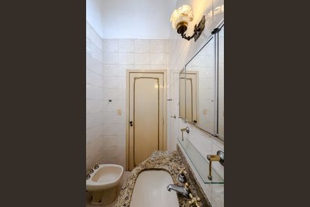Casa à venda com 152m², 3 quartos e 3 vagasBanheiro da Suíte