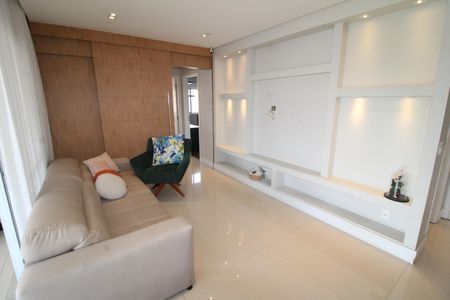 Apartamento à venda com 120m², 3 quartos e 2 vagasSala / Cozinha
