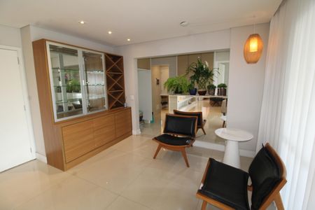 Apartamento à venda com 120m², 3 quartos e 2 vagasSala / Cozinha