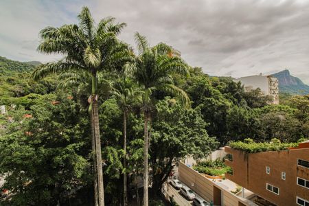 Vista da Sala de apartamento para alugar com 3 quartos, 130m² em Gávea, Rio de Janeiro