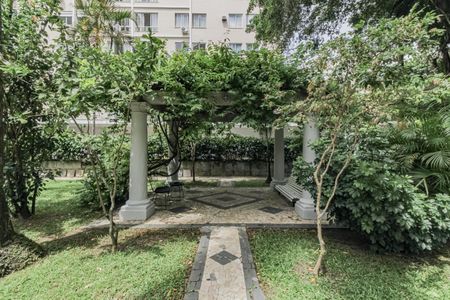 Apartamento para alugar com 130m², 3 quartos e sem vaga Apartamento para alugar com 130m², 3 quartos e sem vagaÁrea comum - Jardim