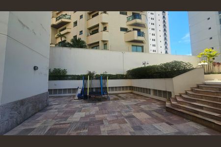 Apartamento para alugar com 165m², 3 quartos e 3 vagas Apartamento para alugar com 165m², 3 quartos e 3 vagasÁrea comum - Playground