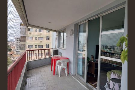 Apartamento à venda com 90m², 3 quartos e 1 vagaVaranda