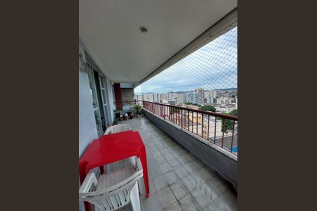 Apartamento à venda com 90m², 3 quartos e 1 vagaVaranda