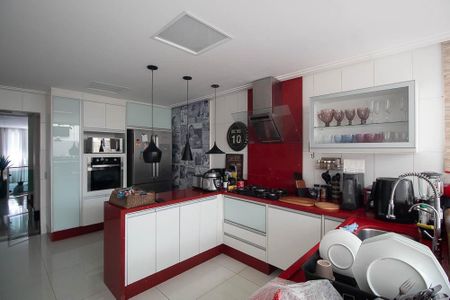 Casa à venda com 151m², 3 quartos e 3 vagasCozinha 