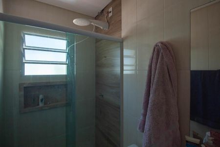 Casa à venda com 151m², 3 quartos e 3 vagasBanheiro 2