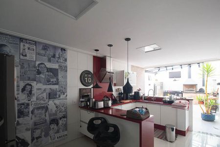 Casa à venda com 151m², 3 quartos e 3 vagasCozinha 