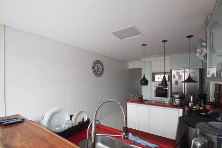 Casa à venda com 151m², 3 quartos e 3 vagasCozinha 