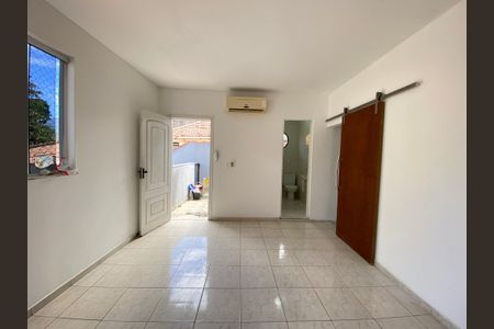 Casa para alugar com 81m², 2 quartos e sem vagasala