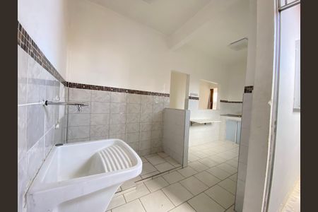 Casa para alugar com 81m², 2 quartos e sem vagaÁrea de Serviço