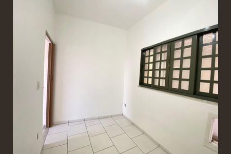 Casa para alugar com 81m², 2 quartos e sem vagaquarto 1