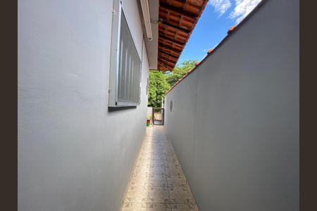 Casa para alugar com 81m², 2 quartos e sem vagaCorredor externo