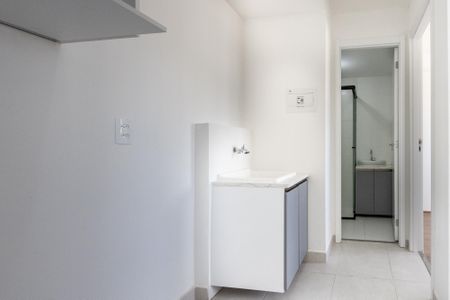 Apartamento para alugar com 35m², 2 quartos e sem vaga Apartamento para alugar com 35m², 2 quartos e sem vagaCozinha e Área de Serviço