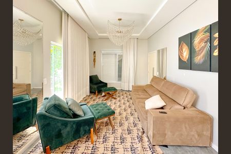 Casa para alugar com 200m², 4 quartos e 4 vagasSala de TV