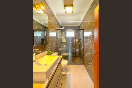 Casa para alugar com 200m², 4 quartos e 4 vagasBanheiro 1