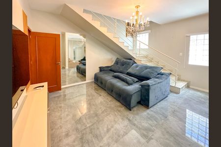 Casa para alugar com 200m², 4 quartos e 4 vagasSala de TV