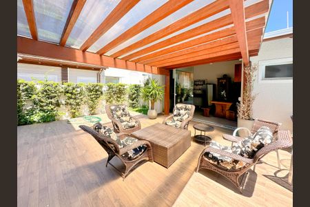 Casa para alugar com 200m², 4 quartos e 4 vagasÁrea externa