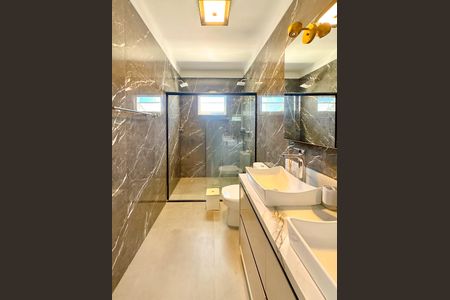 Casa para alugar com 200m², 4 quartos e 4 vagasBanheiro da Suíte Master