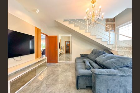 Casa para alugar com 200m², 4 quartos e 4 vagasSala de TV