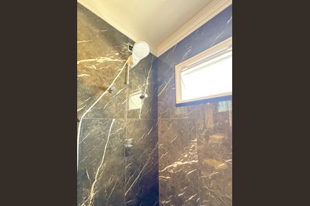 Casa para alugar com 200m², 4 quartos e 4 vagasBanheiro 1